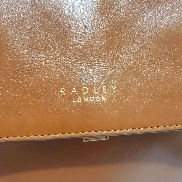 Radley London Medium Sandler Camel Street Flapover Backpack - Picture 5 of 12